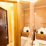 Le Petit, Near Theatre & * 스플리트
