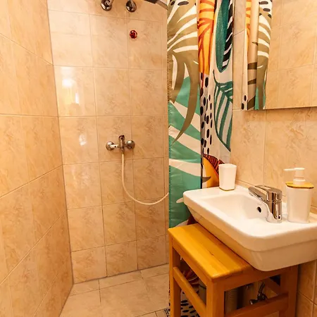 Apartment Le Petit, Near Theatre & *